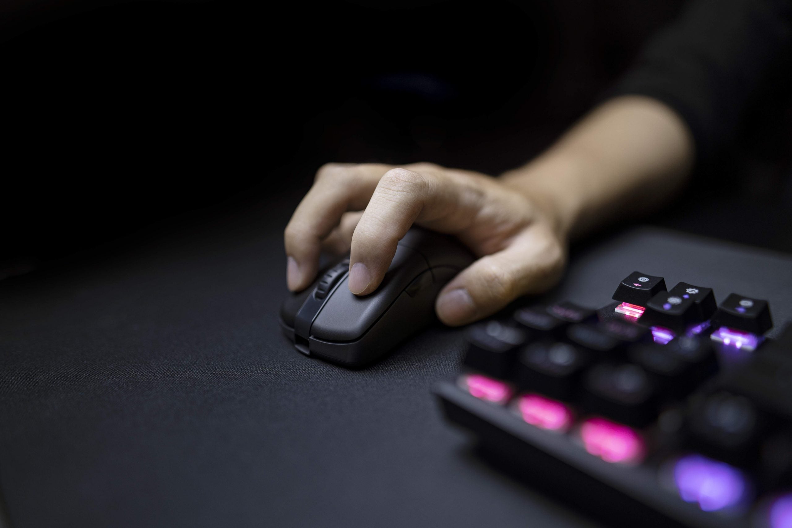 Aiming Computer Game 4 Tips How to Instantly Improve Your Aim in FPS Games – Fantech Australia
