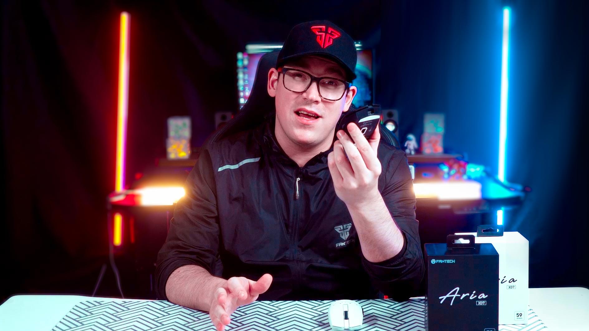 Hands On With Fantech Aria Egg Shaped Gaming Mouse